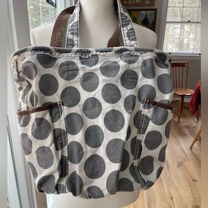 Thirty-One canvas Tote hobo travel bag. Off White w/gray polka dots & brown trim